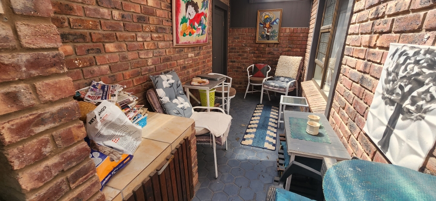 6 Bedroom Property for Sale in Dana Bay Western Cape